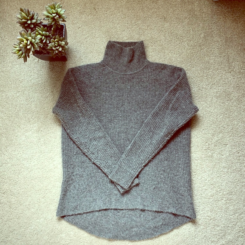 Turtleneck sweater in waffle knit.